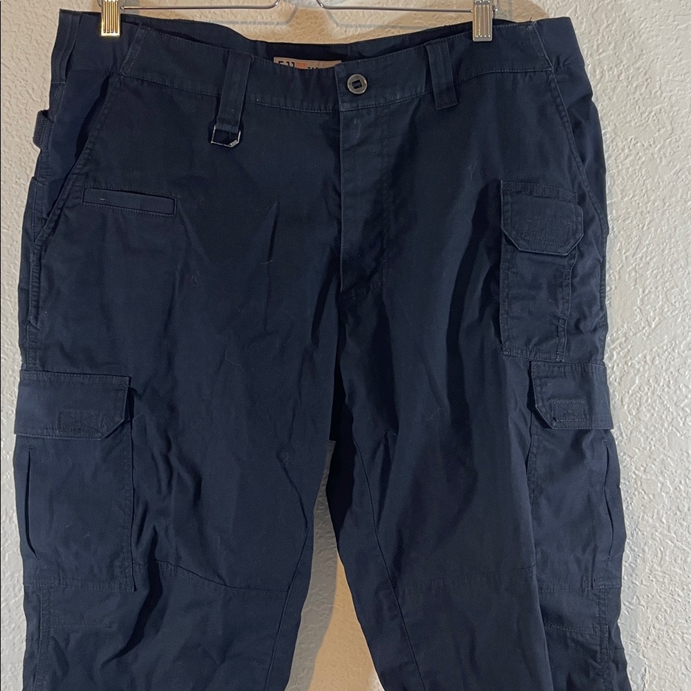 5.11® MEN'S STRAIGHT FIT ABR PRO CARGO PANT Size 38x30 - Picture 4 of 14